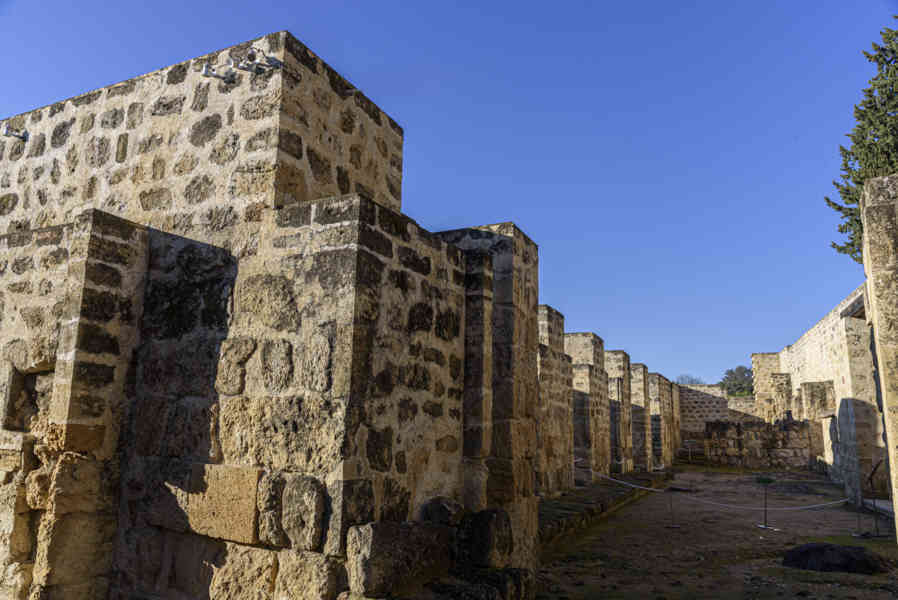 Córdoba - conjunto arqueológico Madinat al-Zahra o ciudad califal de Medina Azahara 19.jpg